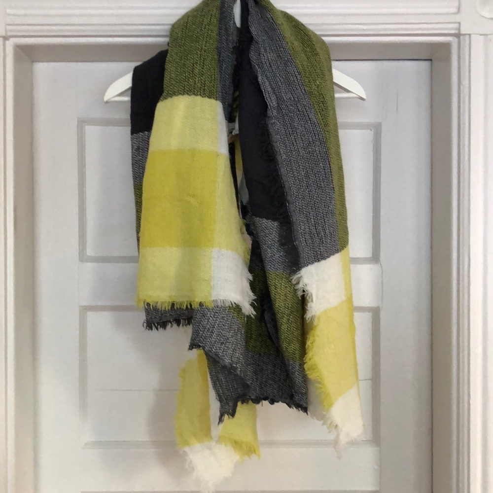 🌸 Scarf | Soft, Square, Gray, Green and Yellow Acrylic Scarf